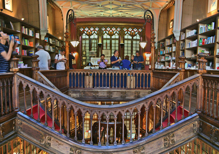 Una ciudad, una librería y un niño mago